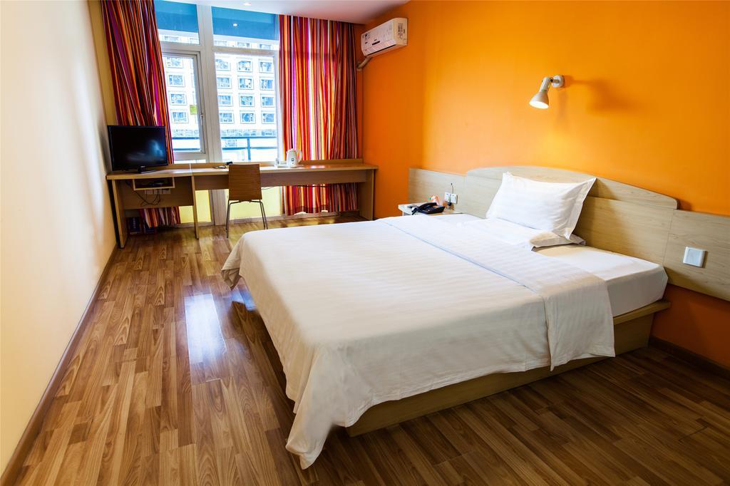 7Days Inn Shenzhen Shajing Shiming Square Exterior photo